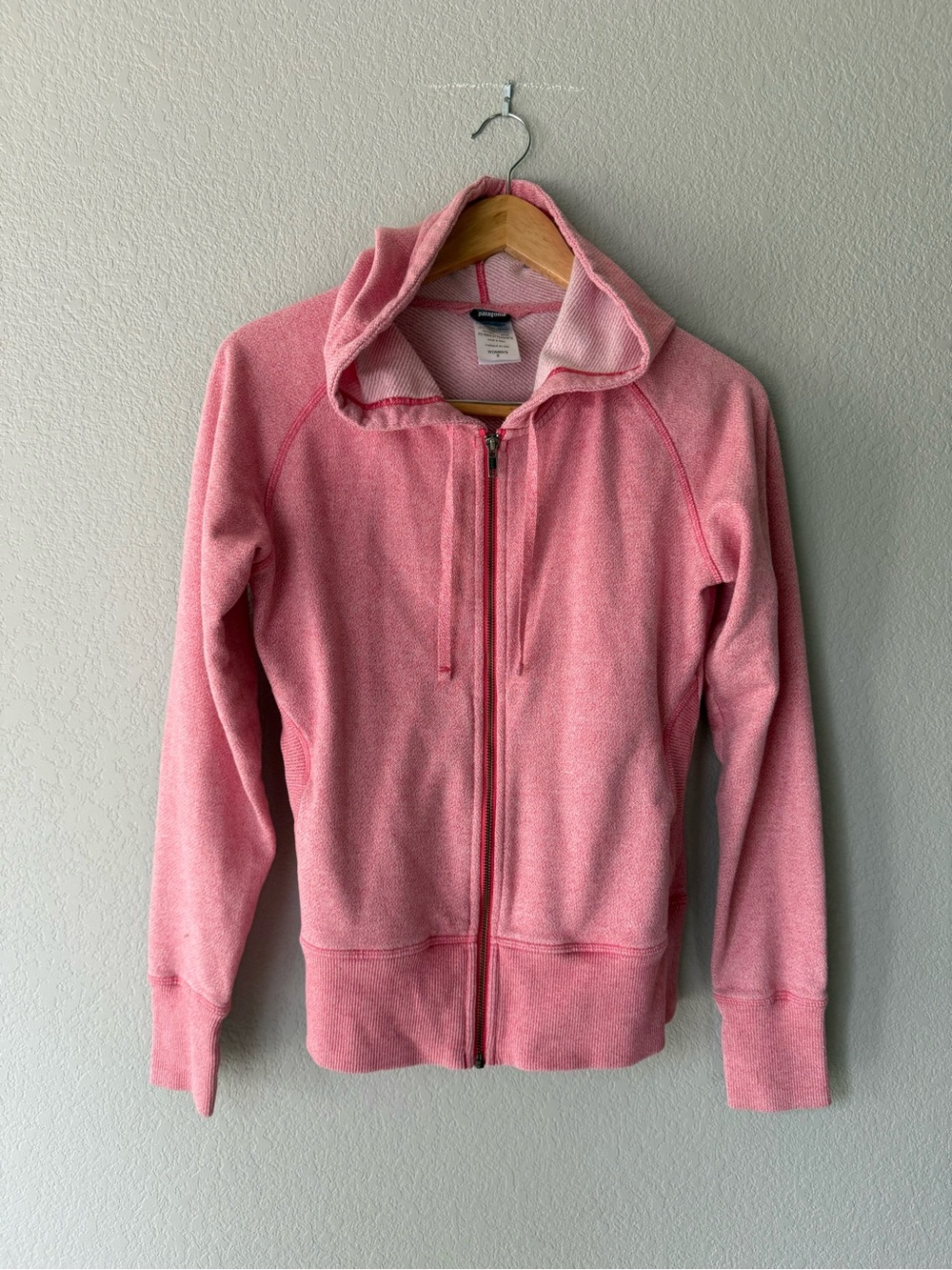 Patagonia Pink Hooded Women's Zip Sweatshirt